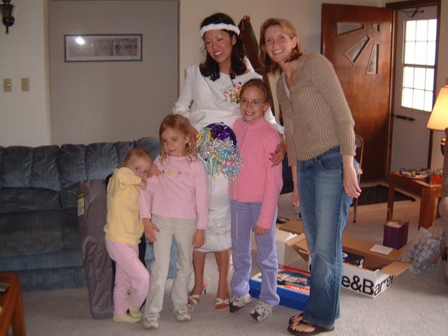 2004/05(May)/02(Jaymee-Shower)/640x480_2004-05-01 17-44-37.JPG